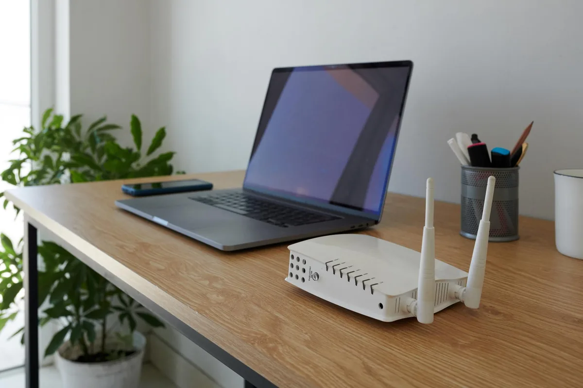 Router im Heimbüro – Telefonansage für die FRITZ!Box